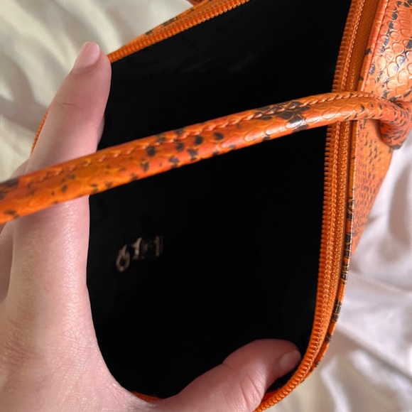 Michel Angelo orange leather purse - Picture 2 of 3